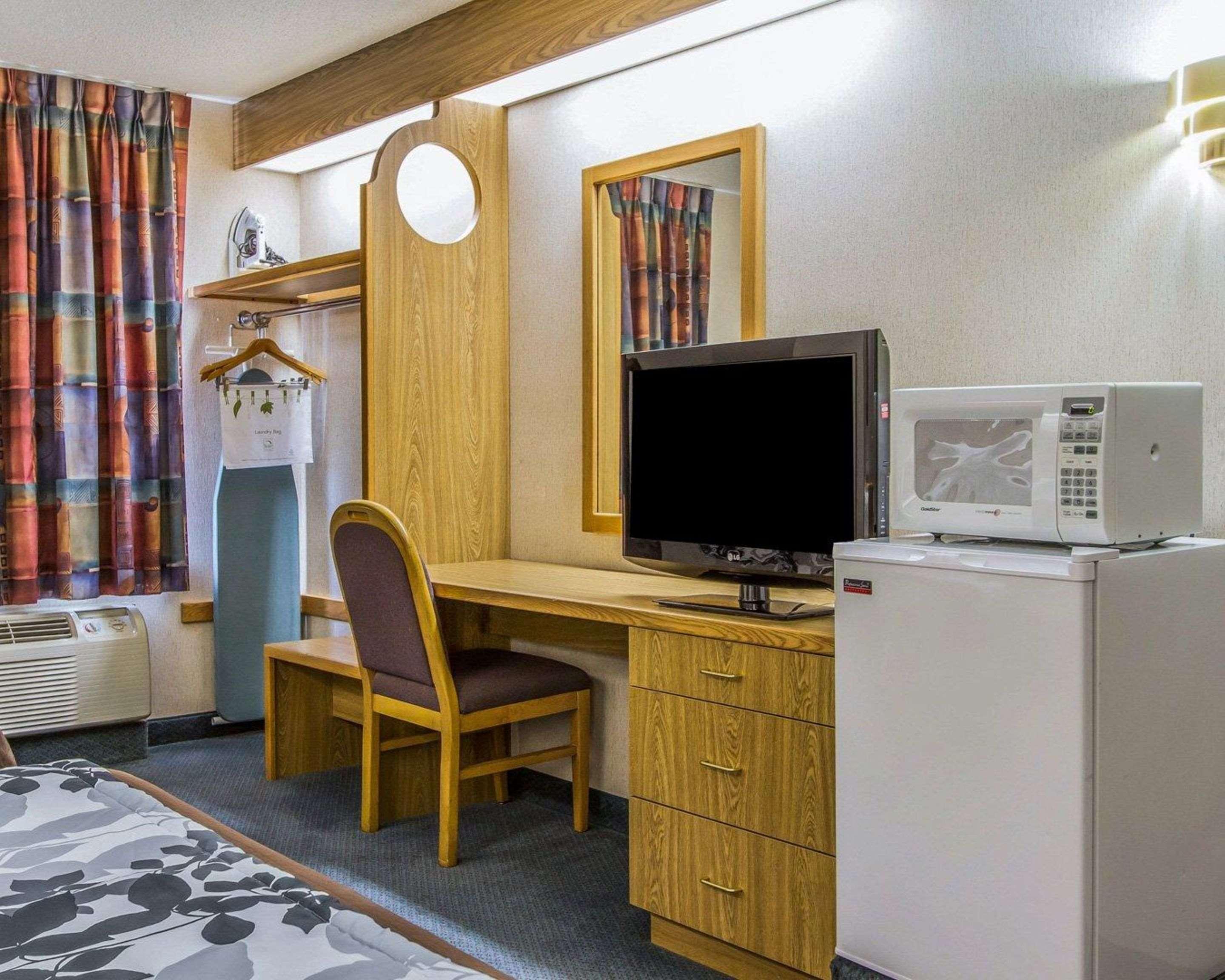 Rodeway Inn Fremont Extérieur photo