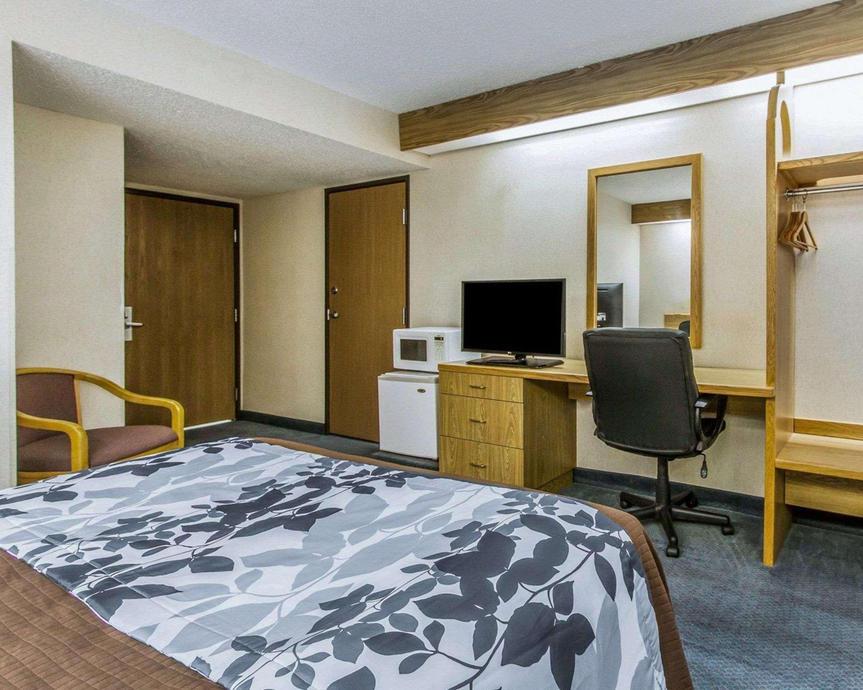 Rodeway Inn Fremont Extérieur photo