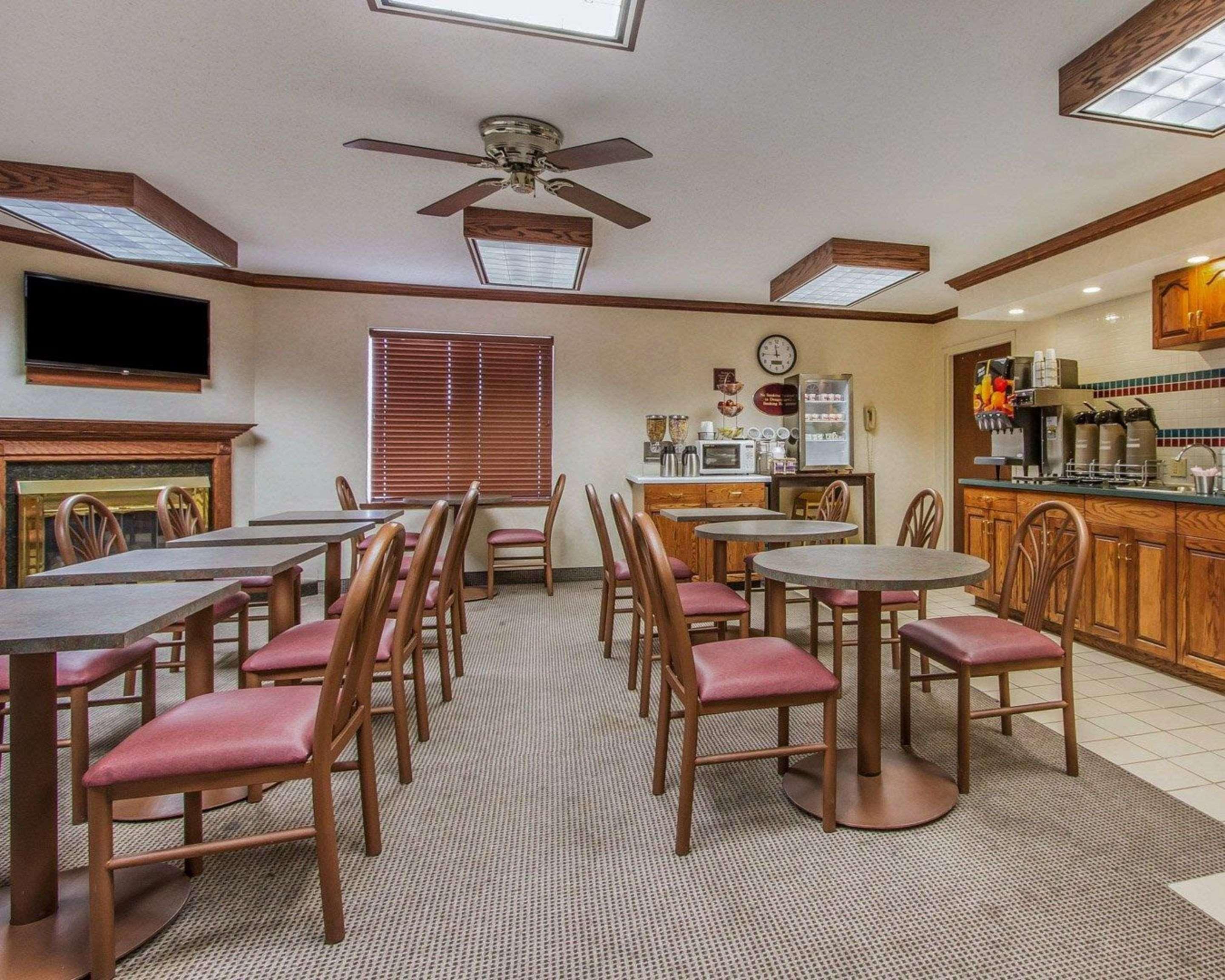 Rodeway Inn Fremont Extérieur photo
