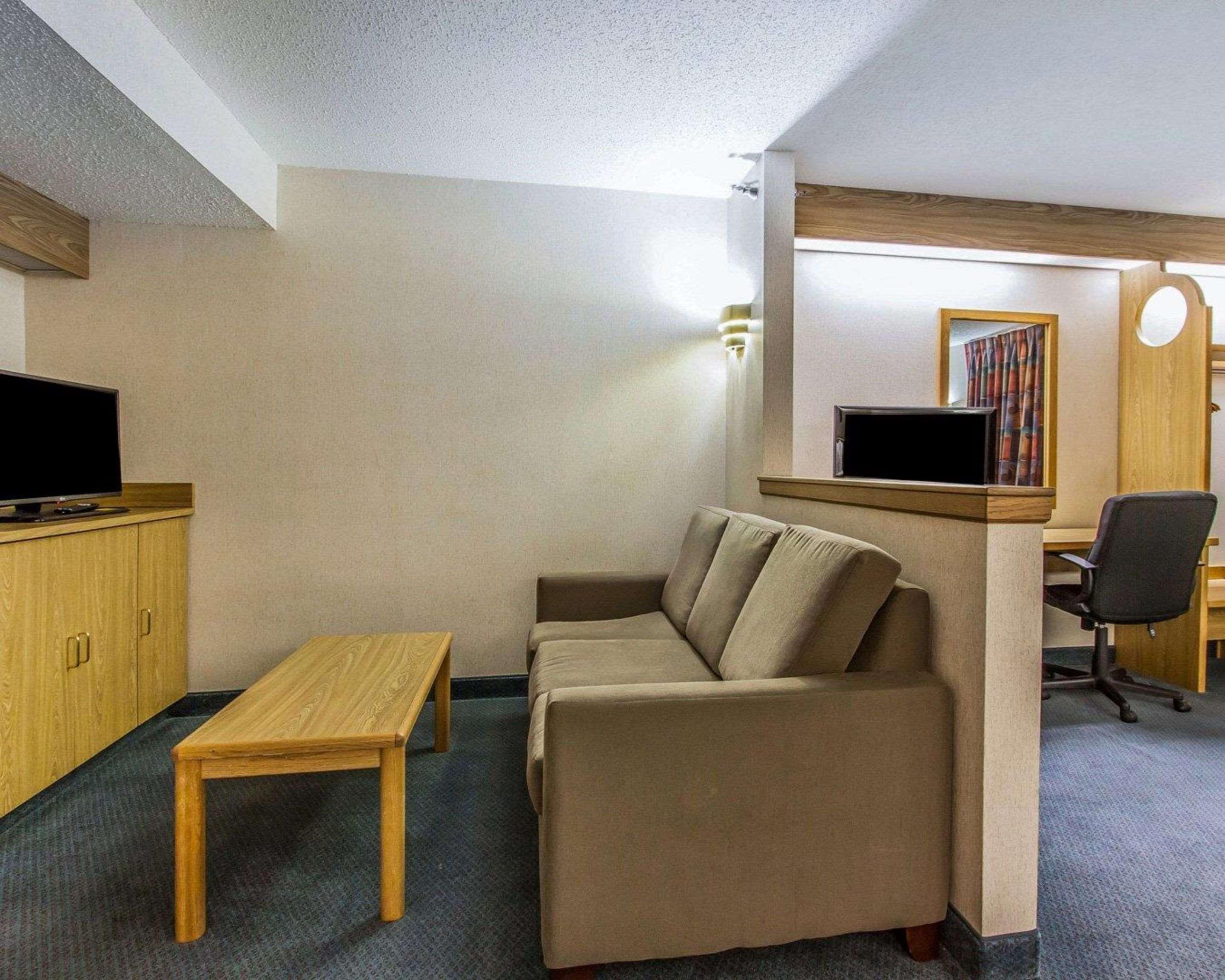 Rodeway Inn Fremont Extérieur photo