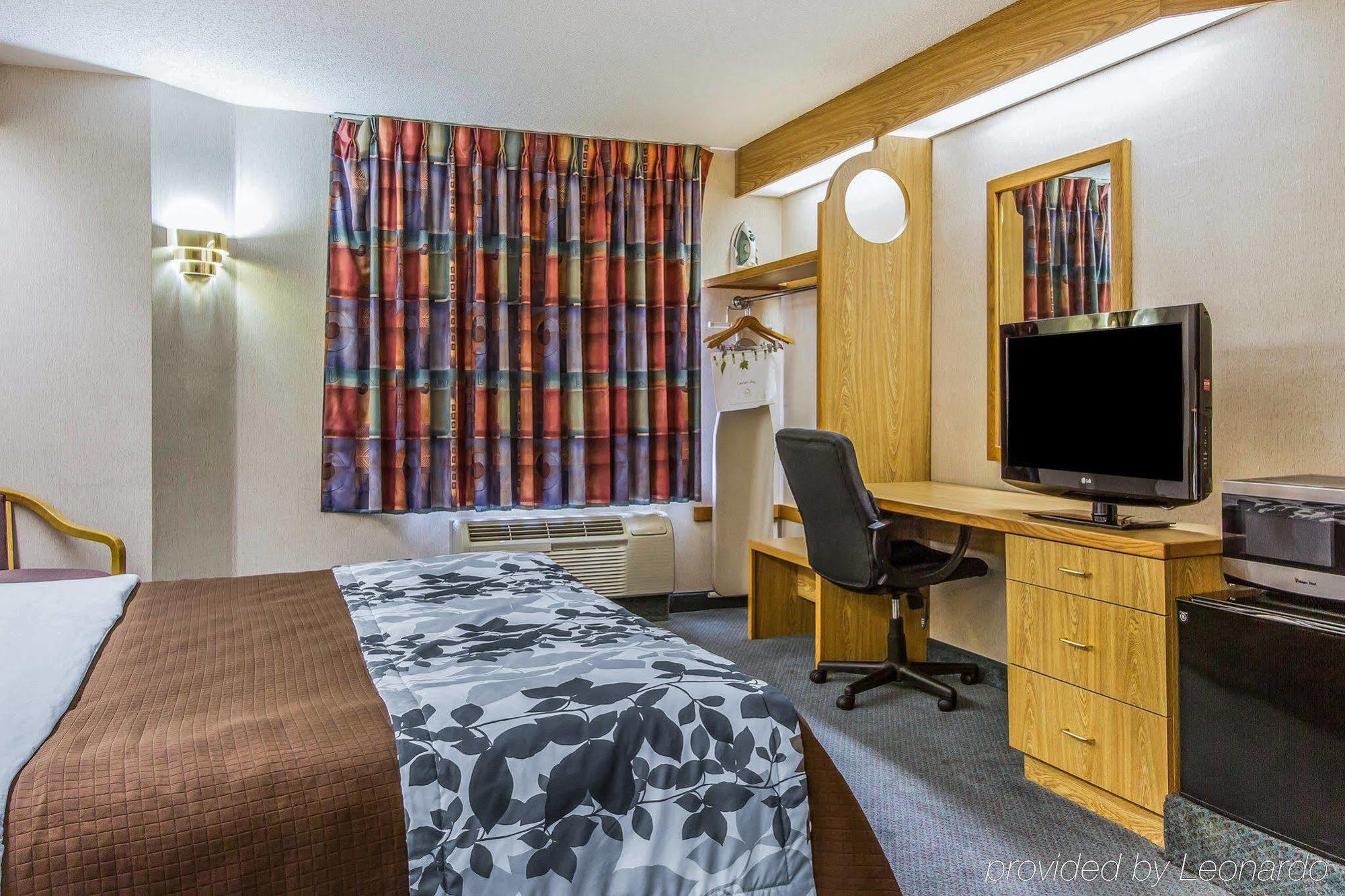 Rodeway Inn Fremont Extérieur photo